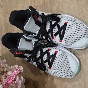 Nike White and Black Sneakers with Red Accents